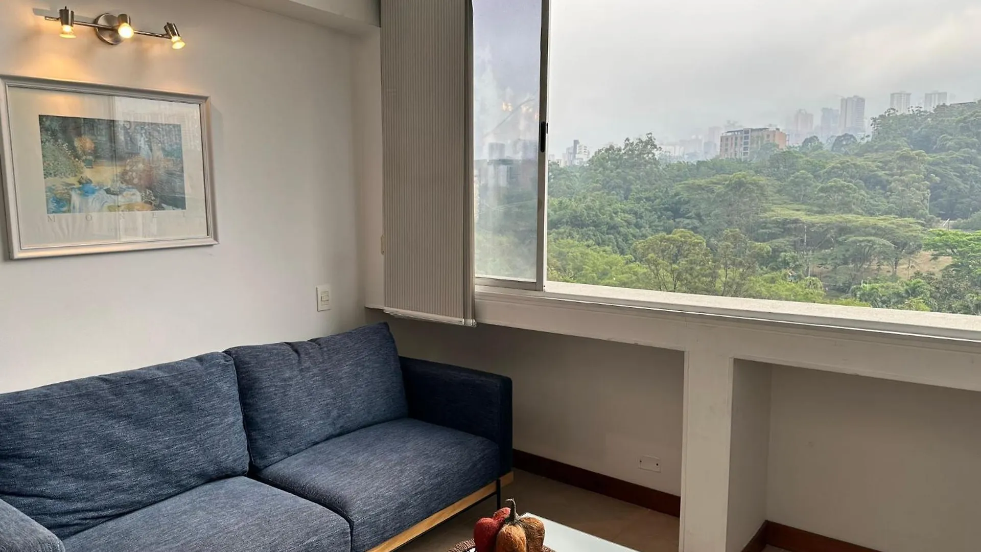 Amoblados Medellin Pobladoアパートメント コロンビア