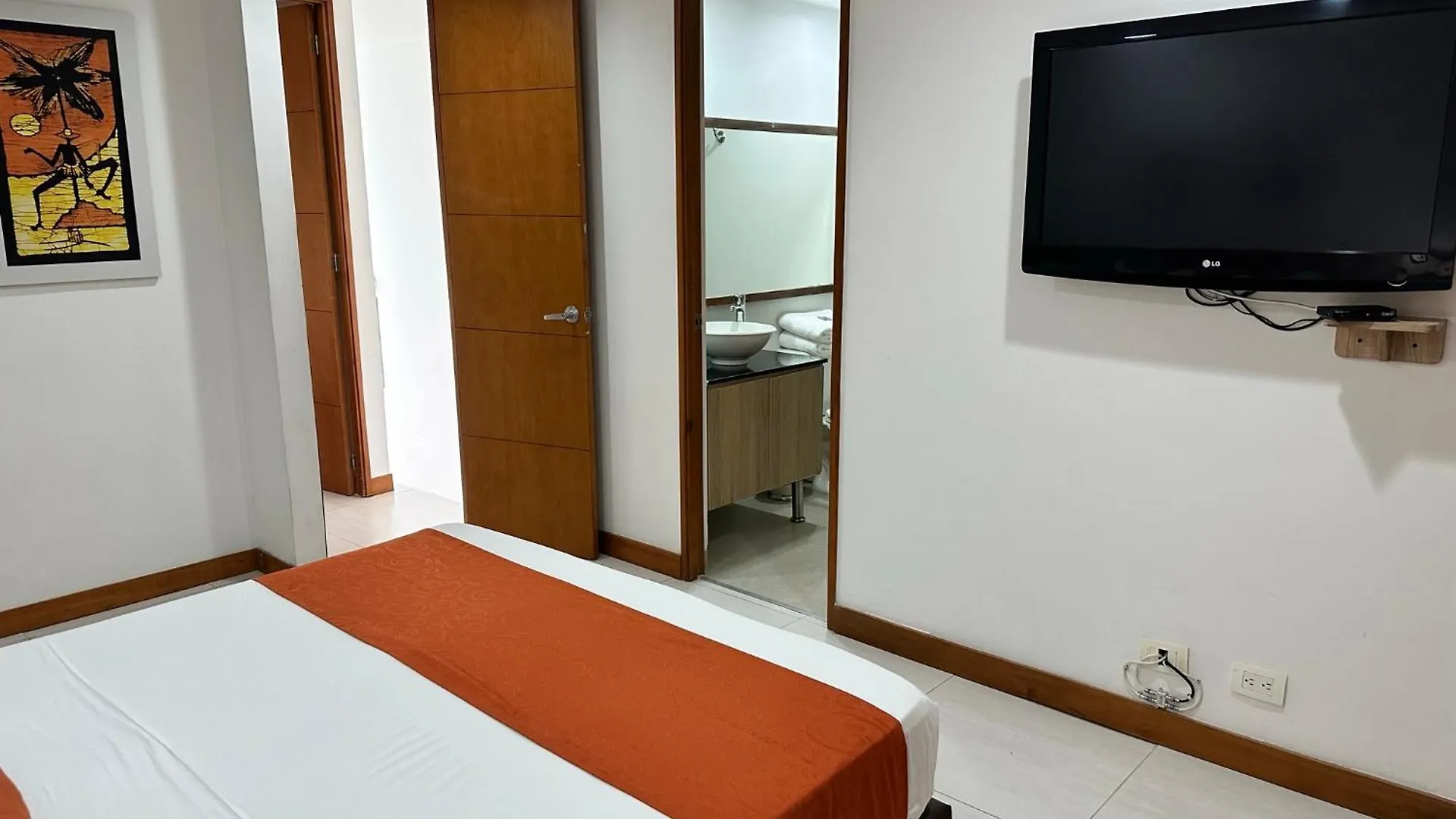 アパート Amoblados Medellin Pobladoアパートメント コロンビア